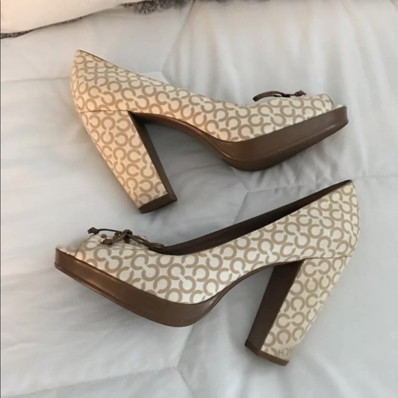 Coach Heels - Picture 4 of 4